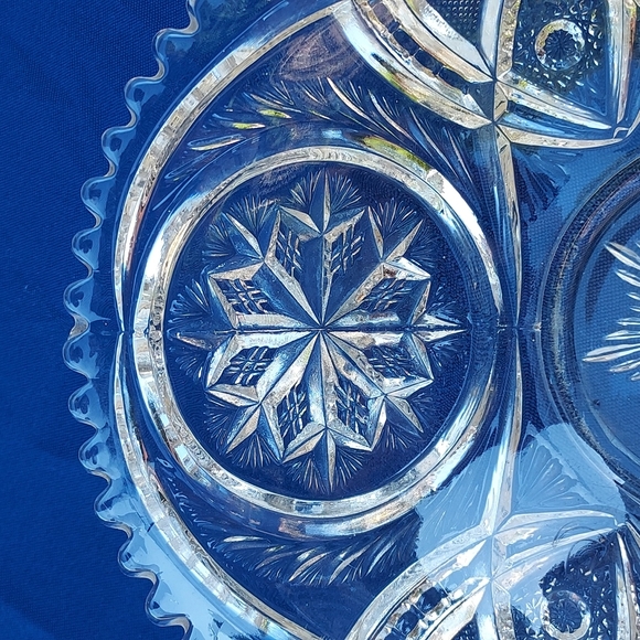 Pressed Glass sawtooth dish centerpiece Stunning piece of art EAPG MCM - Picture 7 of 17